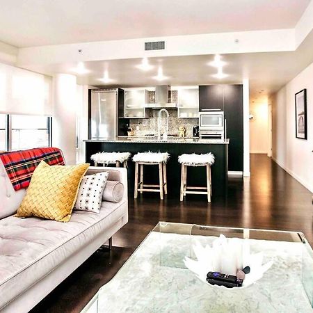 Victoria'S Best Location 2 Bedroom Luxe Condo מראה חיצוני תמונה