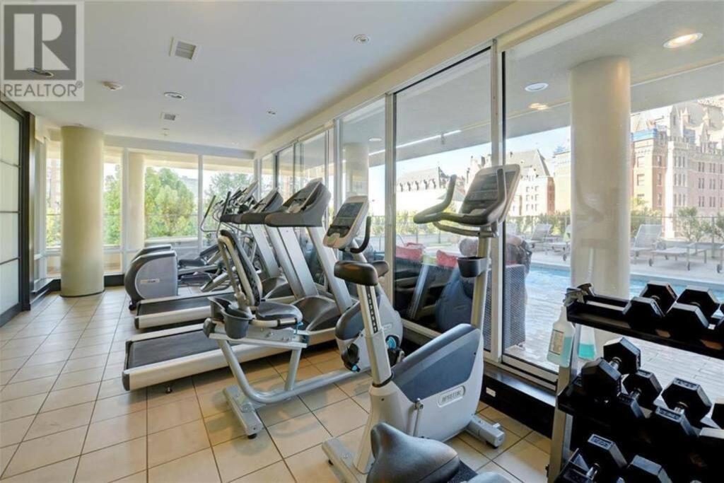Victoria'S Best Location 2 Bedroom Luxe Condo מראה חיצוני תמונה