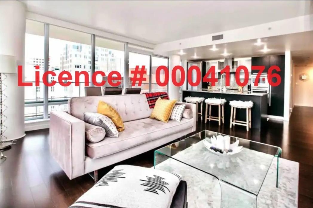 Victoria'S Best Location 2 Bedroom Luxe Condo מראה חיצוני תמונה